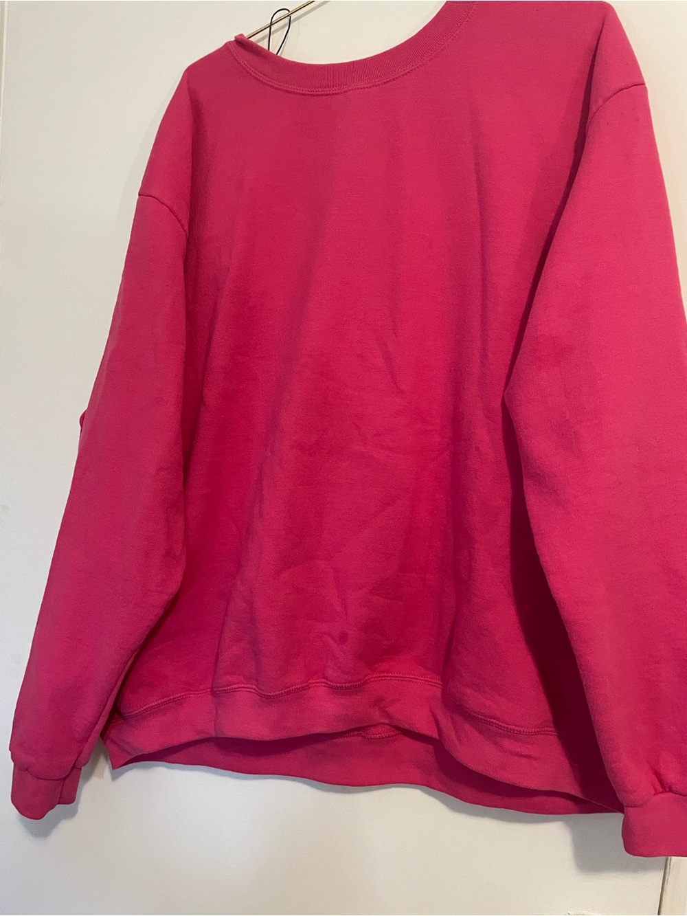 Gildan Women's Crewneck Sweatshirt - Bright Pink